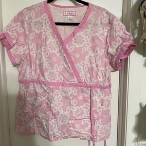 Women’s scrub top